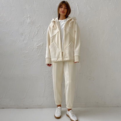 Cozy Sherpa-Lined Zip Hoodie – Minimal Cream Comfort